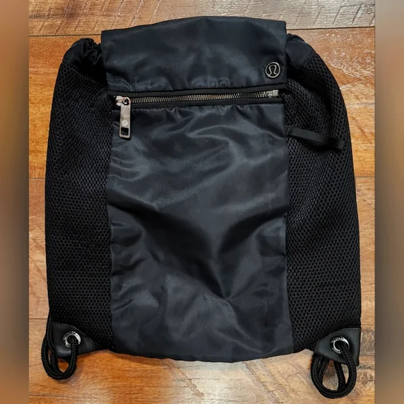 lululemon athletica | Bags | Lululemon In A Cinch Pack 514 | Poshmark